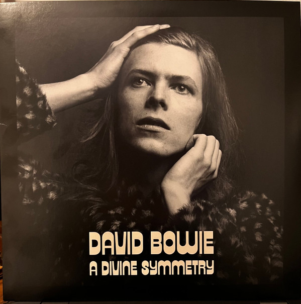 David Bowie - A Divine Symmetry (An Alternative Journey Through Hunky Dory) David Bowie - A Divine Symmetry (An Alternative Journey Through Hunky Dory)