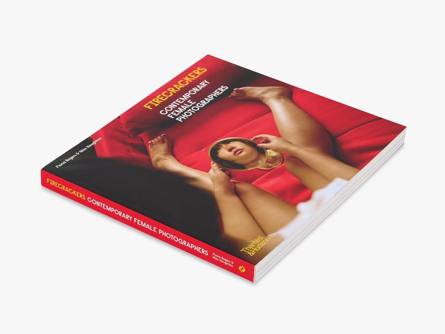 Firecrackers : Female Photographers Now Firecrackers : Female Photographers Now – תמונה 5